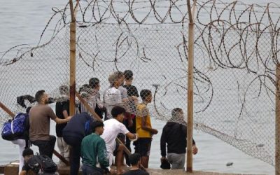 CRISI MIGRANTI A CEUTA, SANCHEZ: “VIOLATA INTEGRITÀ TERRITORIALE SPAGNA”. MINISTRO ESTERI: “REGOLARIZZAZIONI NON C’ENTRANO”